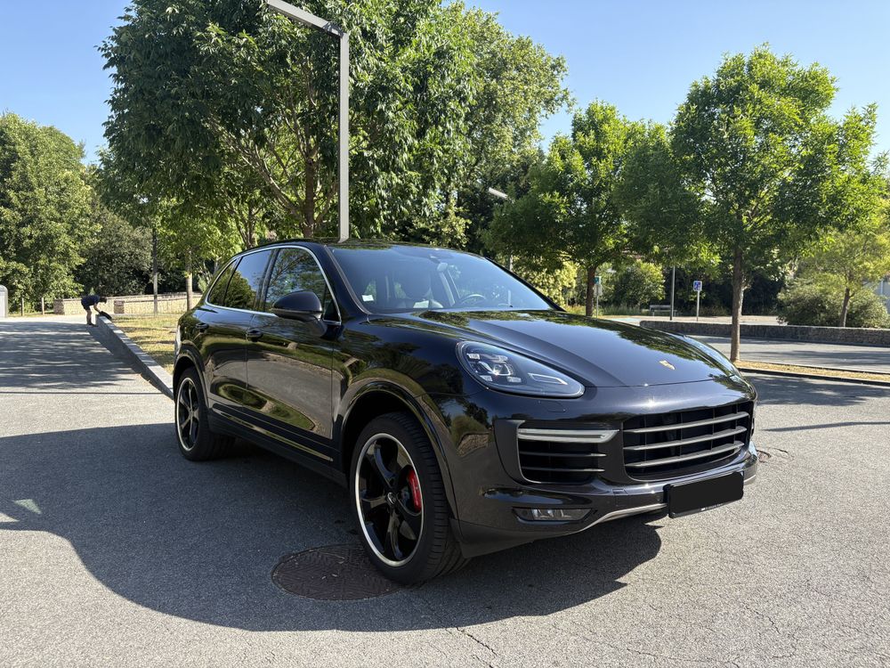 PORSCHE CAYENNE TURBO
