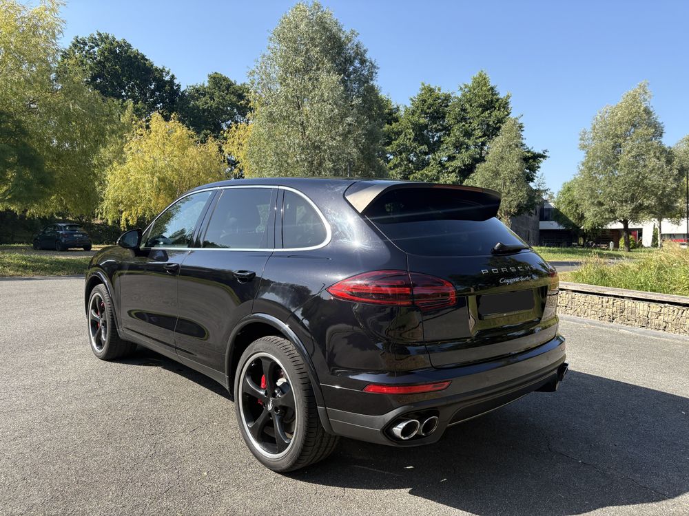 PORSCHE CAYENNE TURBO
