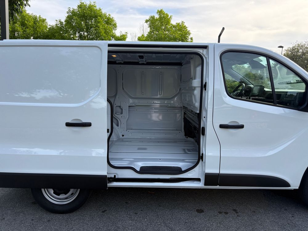 RENAULT TRAFIC L1H1